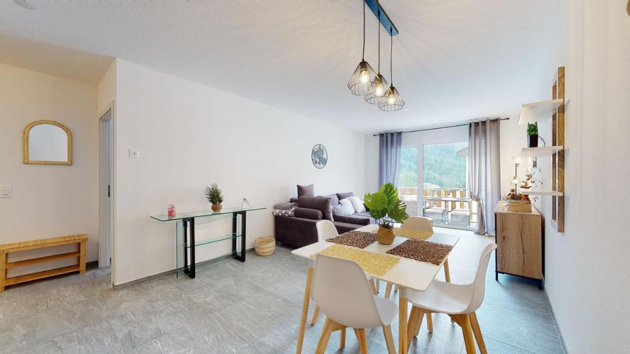 Apartment With Sauna And Mountain View ลอยเคอร์บัด ภายนอก รูปภาพ