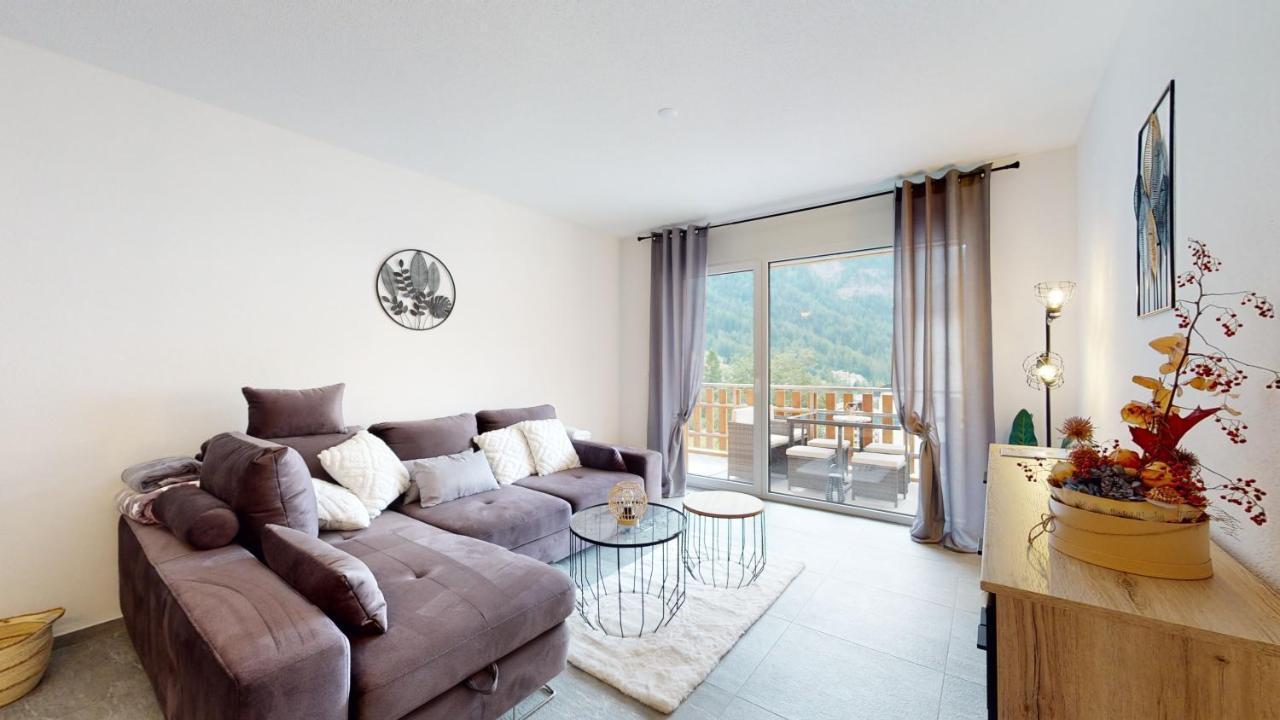 Apartment With Sauna And Mountain View ลอยเคอร์บัด ภายนอก รูปภาพ